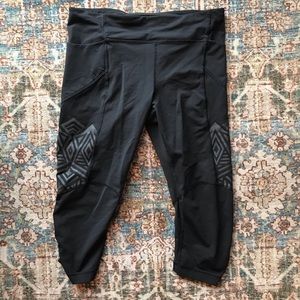 Lululemon Stash It Crop